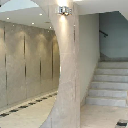 Go Donosti Chillida アパート