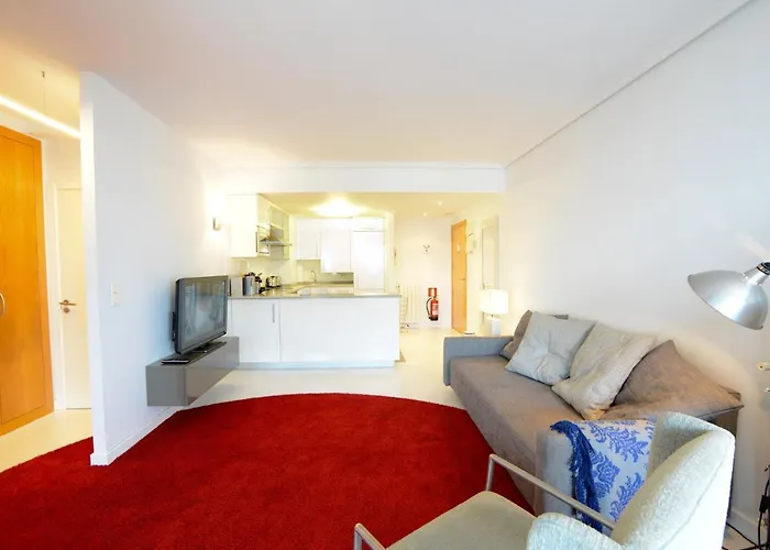 Go Donosti Chillida Apartman *