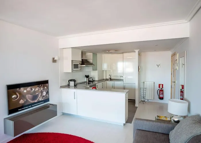 Go Donosti Chillida Apartman *